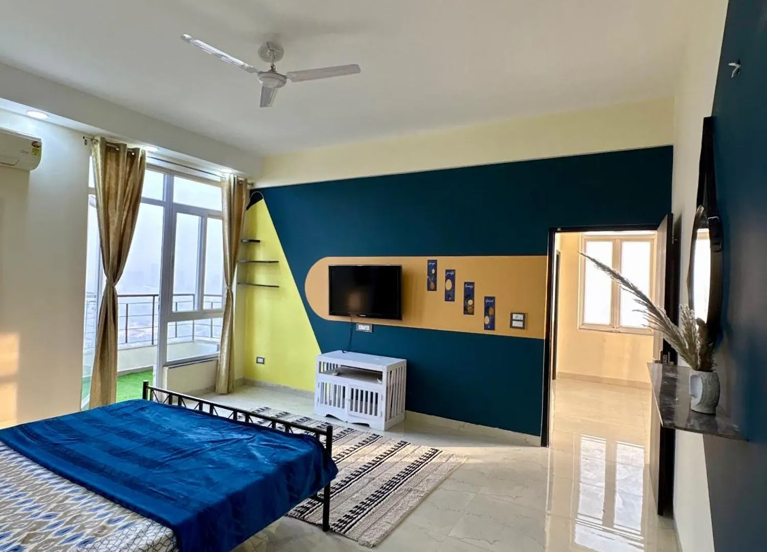 Two Passangers Room In Penthouse غورغاون منزل للإقامة