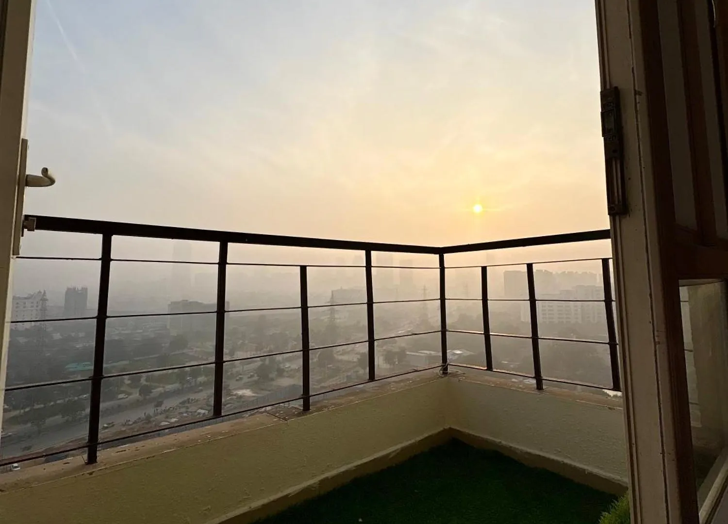 Two Passangers Room In Penthouse غورغاون الهند
